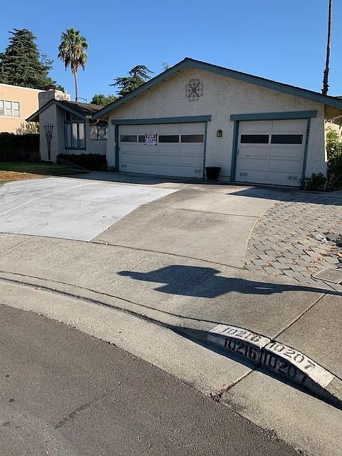 Front view of Duplex