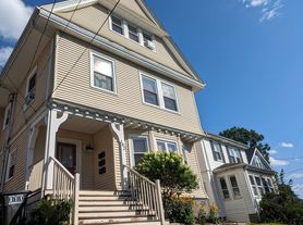 162 Wachusett St, Jamaica Plain, MA