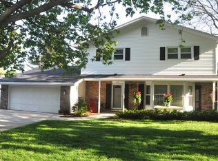 925 Roosevelt St, Stoughton, WI 53589