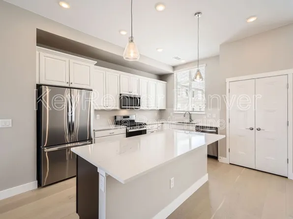 15592 W Warren Ave, Lakewood, CO 80228