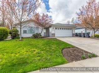 1013 Quartz St, Medford, OR 97501