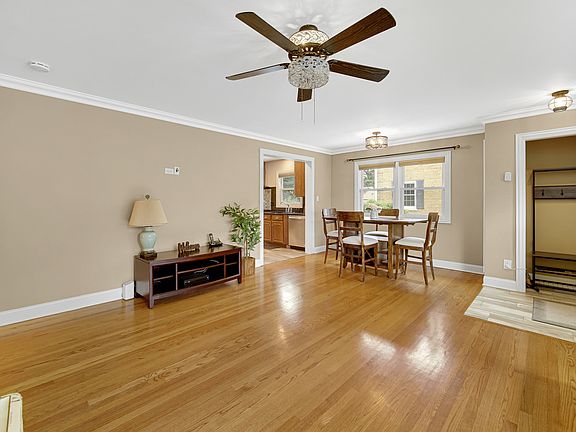 5th image of 2217 Downing Ave