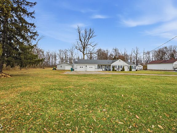 3rd image of 2565 S Indianapolis Rd