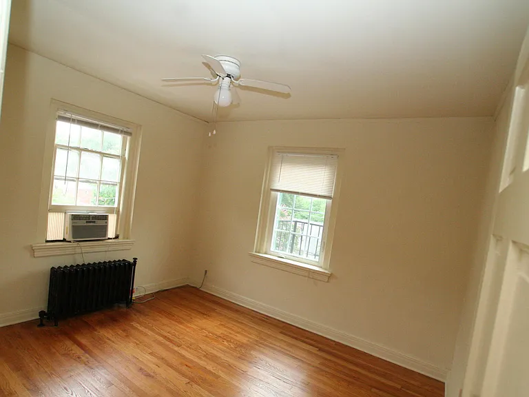 2402 Clark Ave #10 — Photo 9