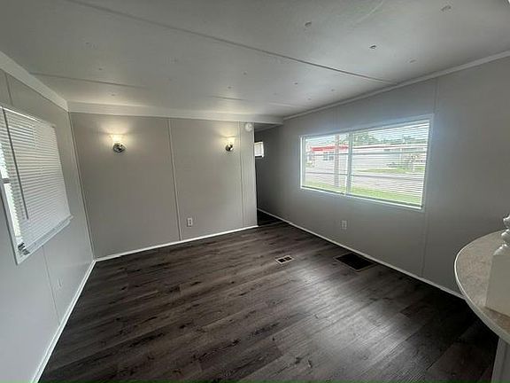 2nd image of 2850 New Tampa Hwy #105