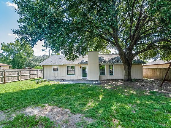 5th image of 1819 Shannon Lake Dr