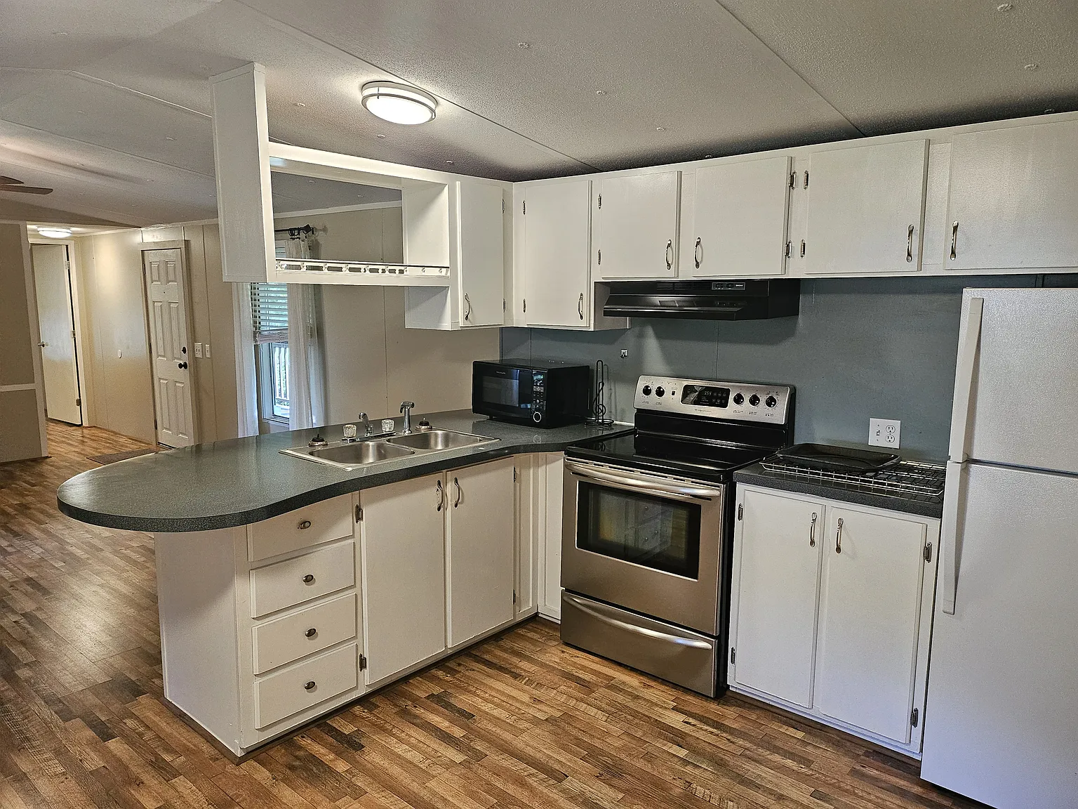 2 bed, 1000 sqft, $1,500 — Photo 4