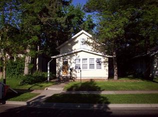 1484 Albert St N, Saint Paul, MN 55108