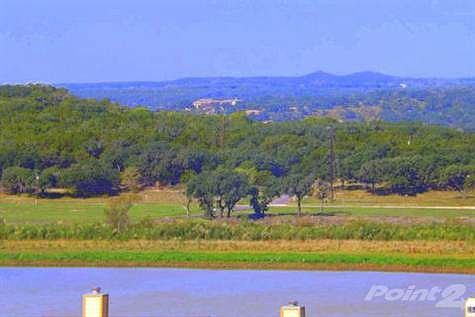 You can see the lake and hills, I did zoom on this but you can see it from balcony