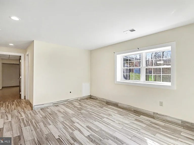 1215 Heritage Hills Dr — Photo 30