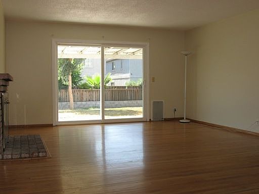 3rd image of 173 Park Hill Dr