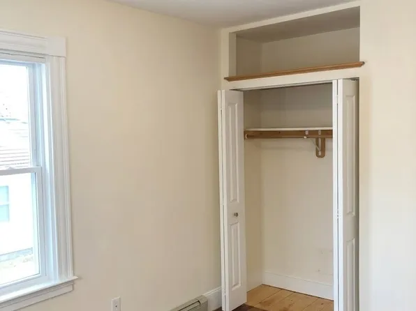 76 Gore St #1, Cambridge, MA 02141