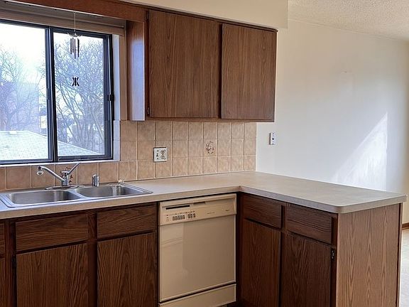 4th image of 5447 W Lawrence Ave APT 401