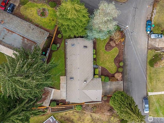 3rd image of 501 Wildcat Street SE