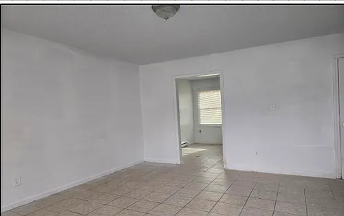 2718 Crescent Ln #E Photo 1