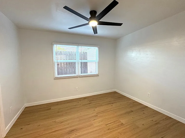 4550-4560 Palm Ave #8335 & 8339 — Photo 7