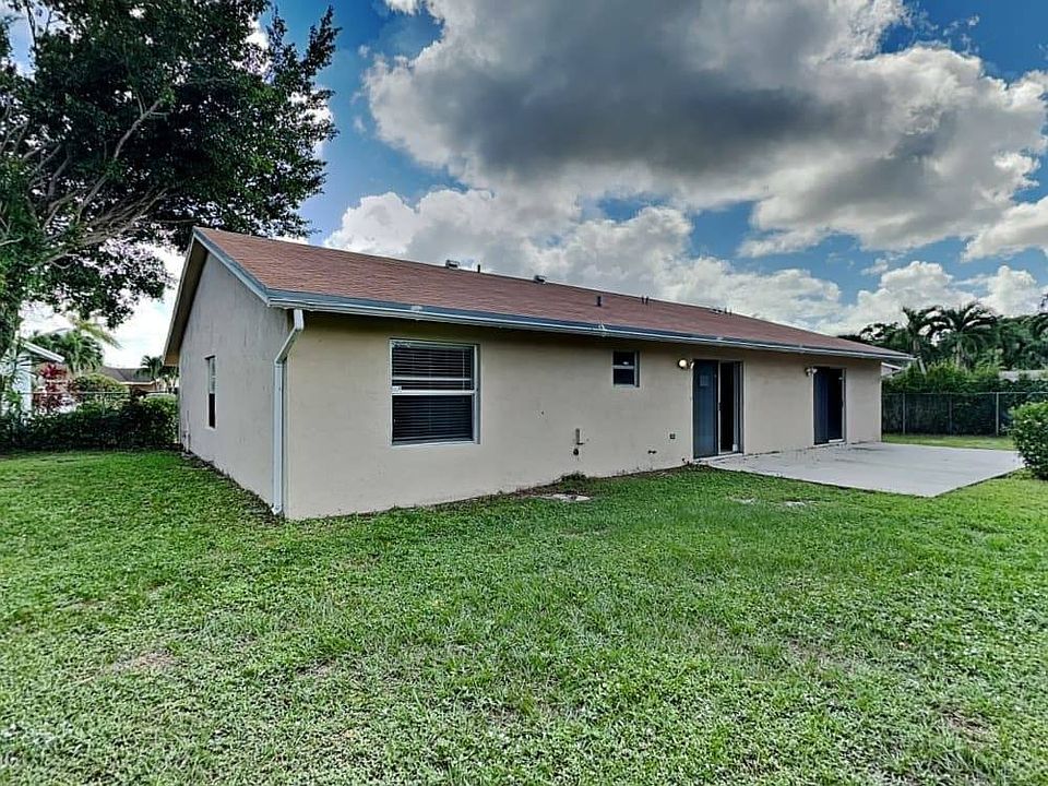 1st image of 2787 Flagstone Dr SE