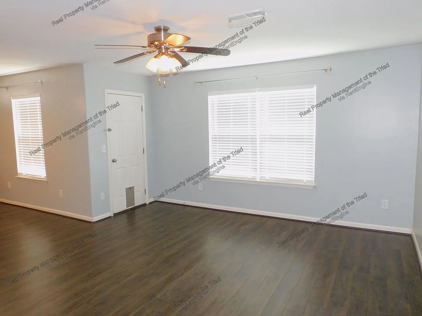 4 bed, 2.5 bath, 1826 sqft, $2,195 — Photo 3
