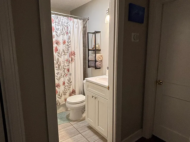 232 Harrington Ave — Photo 14