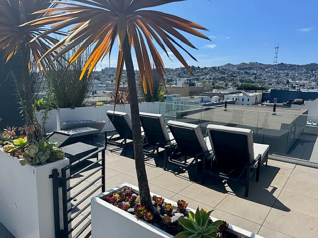 600 South Van Ness — Photo 13