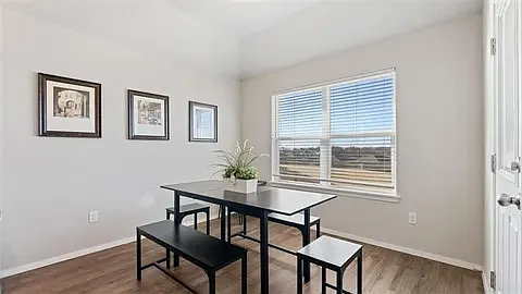 3 bed, 1703 sqft, $1,900 — Photo 4