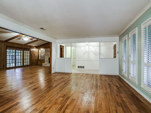 4th image of 10842 Yorksprings Dr