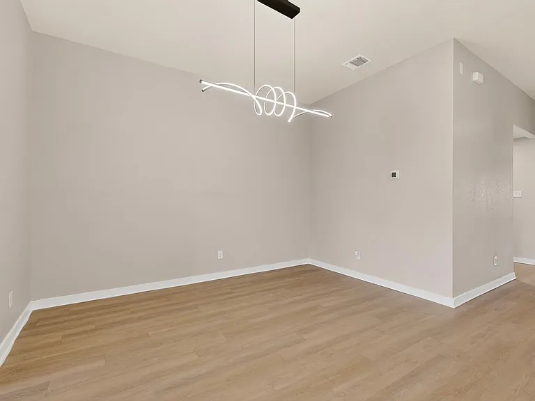 7619 Toledo Bnd — Photo 24