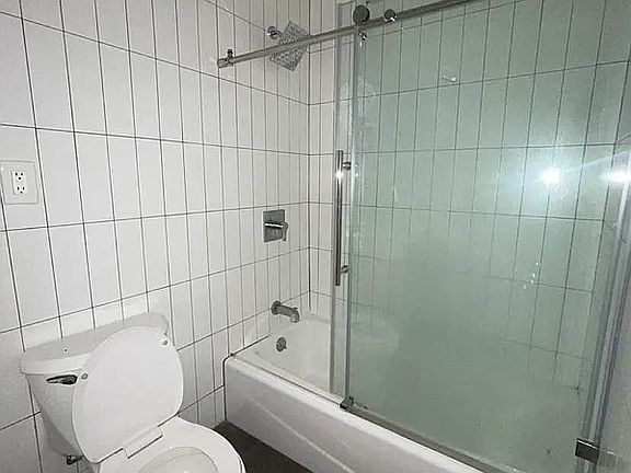 2nd image of 324 E 8th St APT 1A