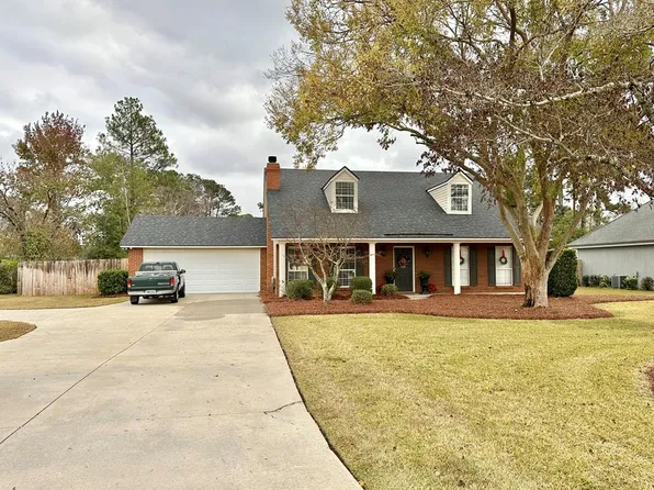 1104 Karen Ln, Douglas, GA 31533