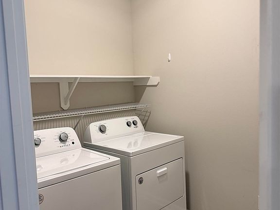 5th image of 6407 Tiger Pointe Dr