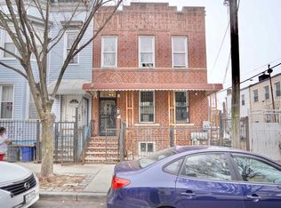 324 Arlington Avenue, Brooklyn, NY 11208