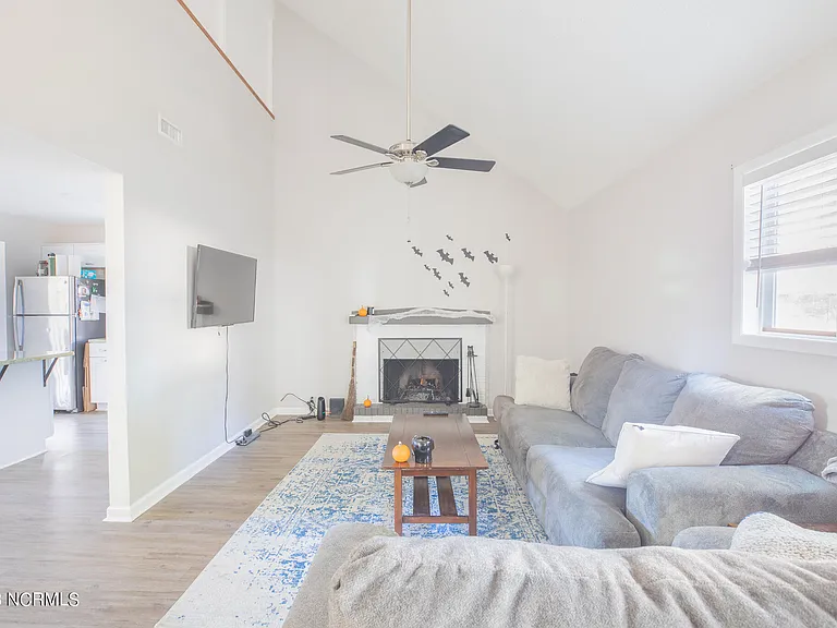 204 Doris Ave E — Photo 25