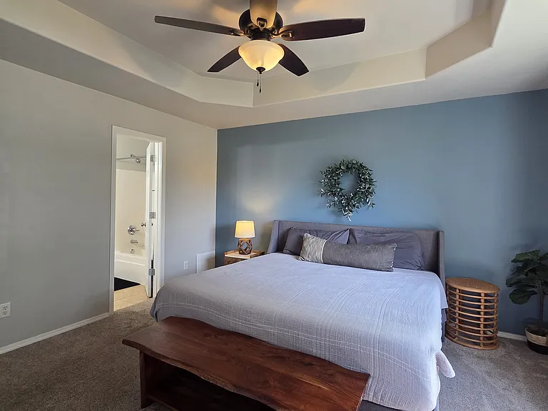 907 SW River Rock St — Photo 14