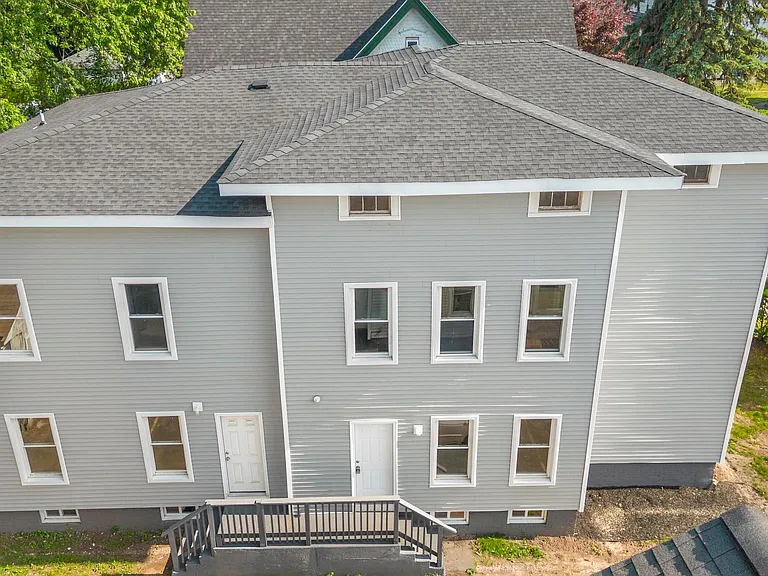 75 Fairview St — Photo 3
