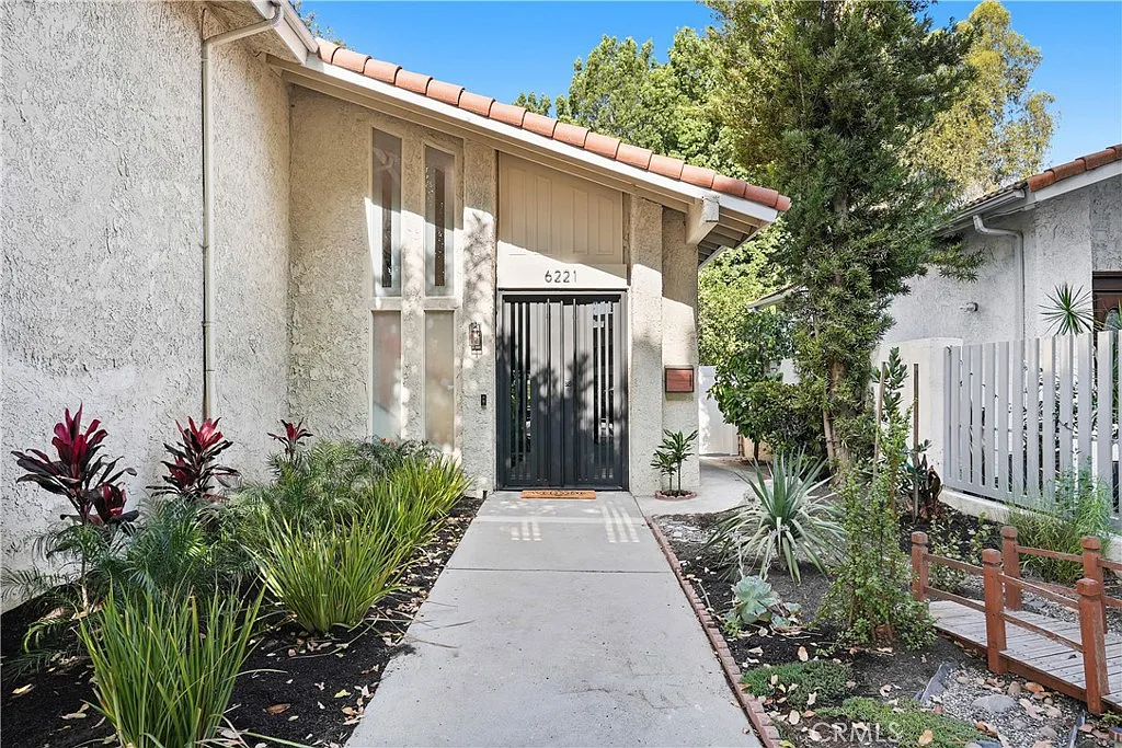 3 bed, 2230 sqft, $6,500 — Photo 3