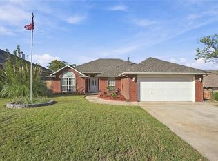 11513 Devonbrook Ct, Midwest City, OK 73130