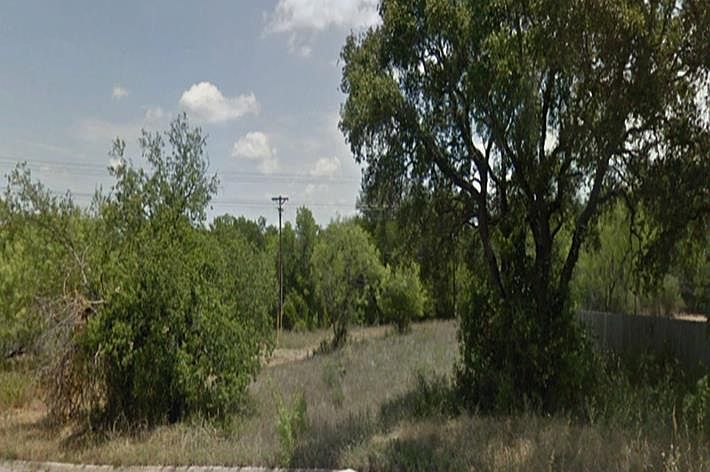 1st image of 0 W Llano Oaks Dr