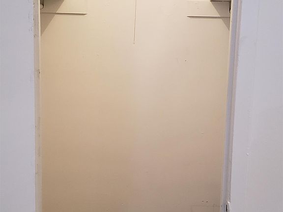 BD walk in closet
