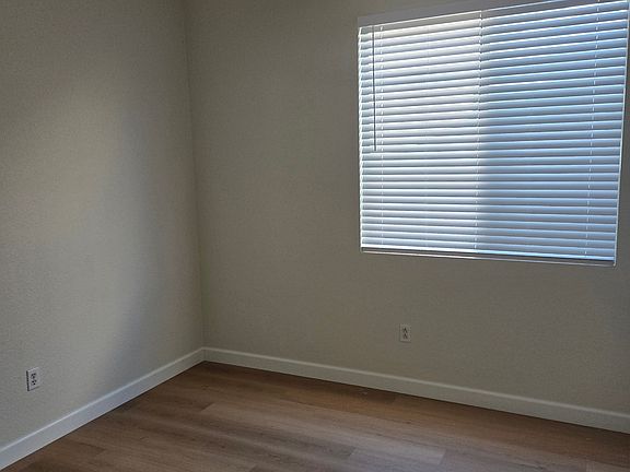 4th image of 2826 Floradale Way