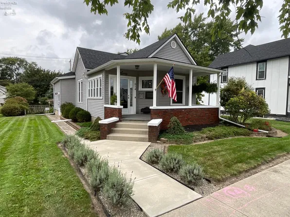614 N 5th St, Fremont, OH 43420