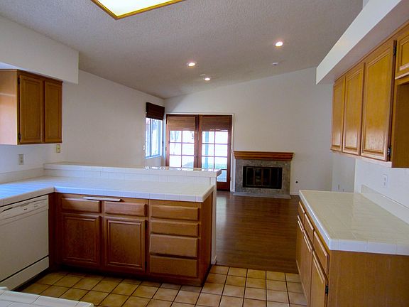 2nd image of 1040 Kensington Dr