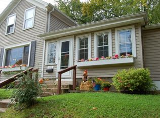 95 S Main St, Hartford, WI 53027