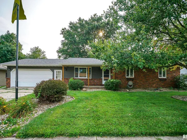 225 S Mississippi Ave, Morton, IL 61550