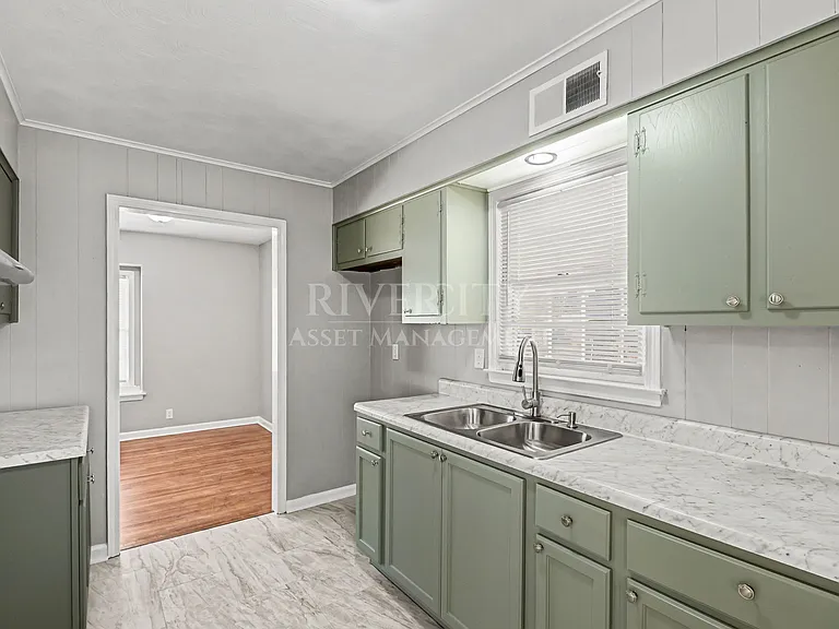 3751 Charles Dr — Photo 7