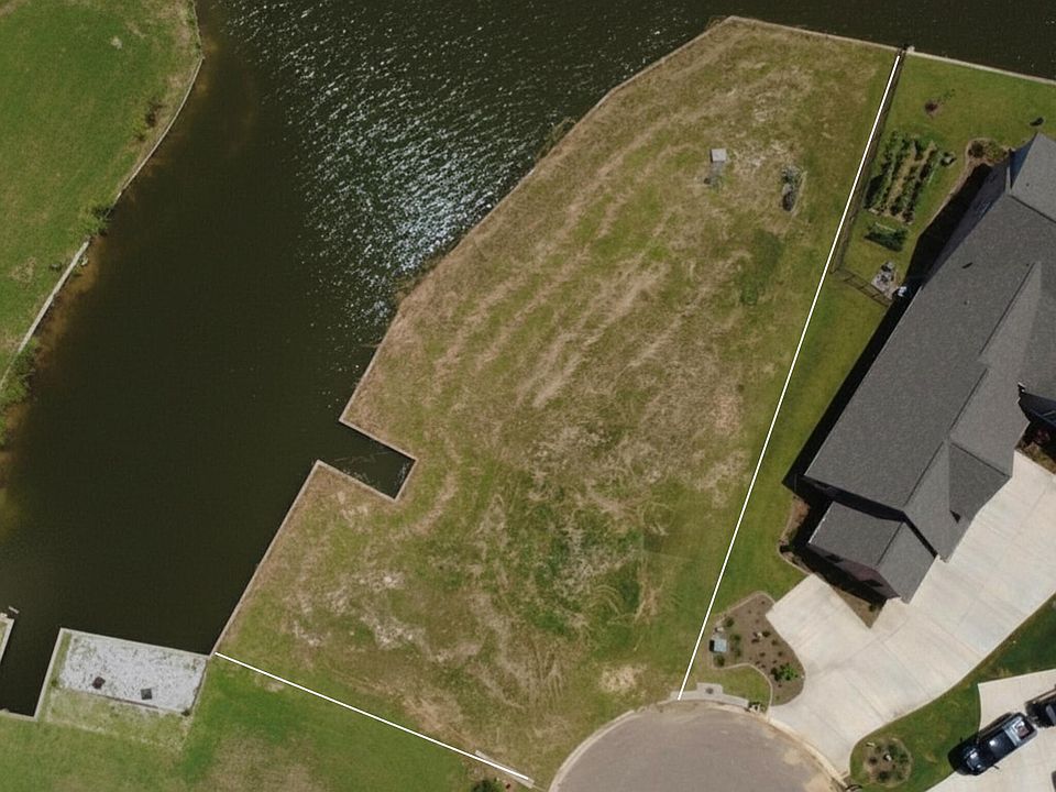 1st image of 102 Harbour Lndg