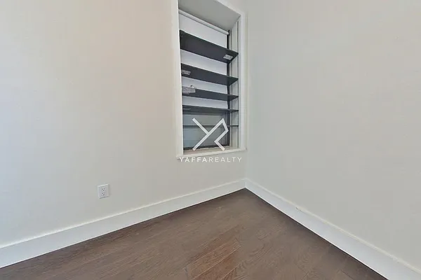 Rented by Yaffa Realty LLC | media 14