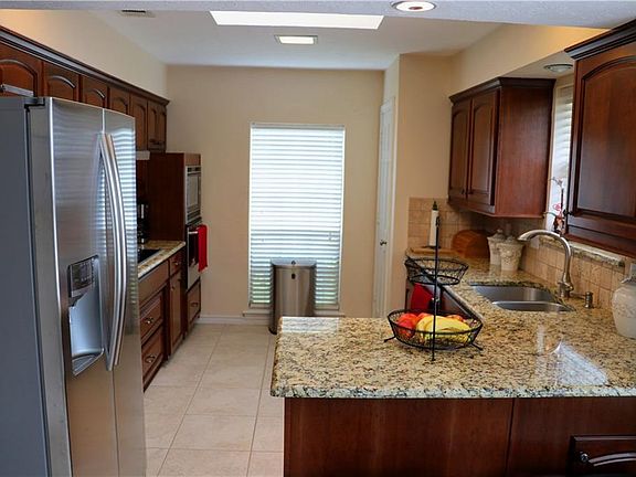 3rd image of 3821 Flintridge Dr
