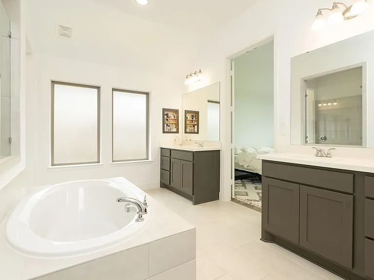 4226 Maple Glen Dr — Photo 25