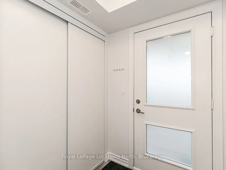 4 Anchorage Cres #205 — Photo 3
