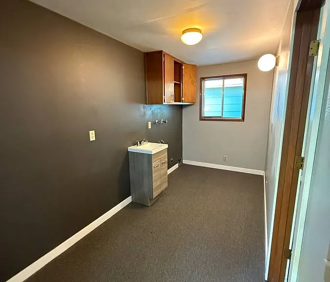 2095 Primrose St — Photo 12